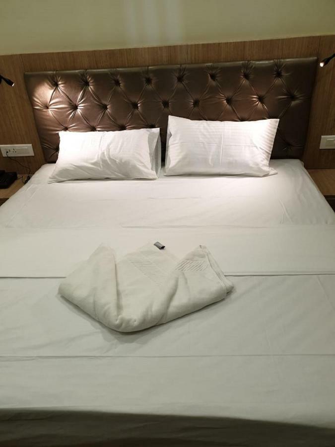 Amutham Residency Hotel Tiruchirappalli ภายนอก รูปภาพ