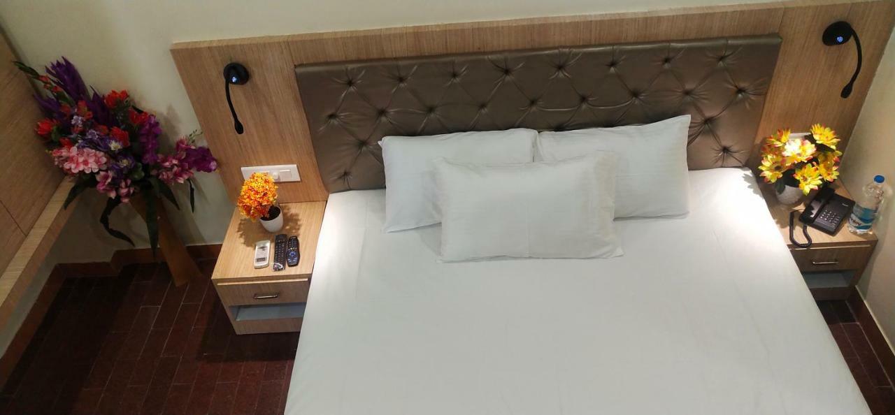 Amutham Residency Hotel Tiruchirappalli ภายนอก รูปภาพ