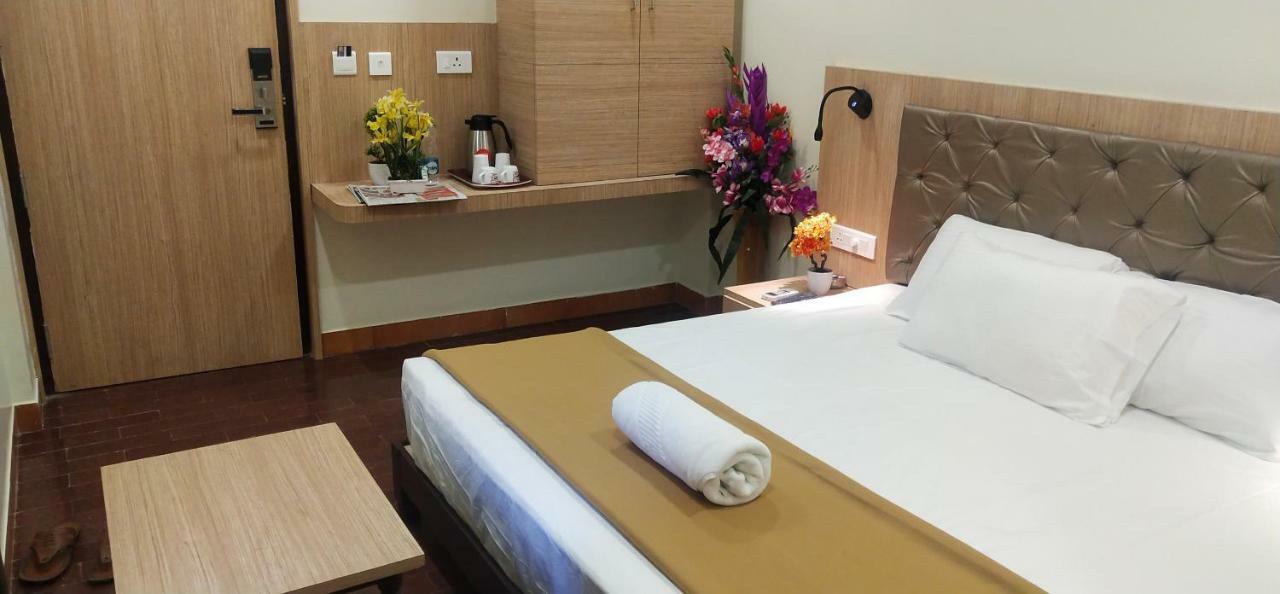 Amutham Residency Hotel Tiruchirappalli ภายนอก รูปภาพ
